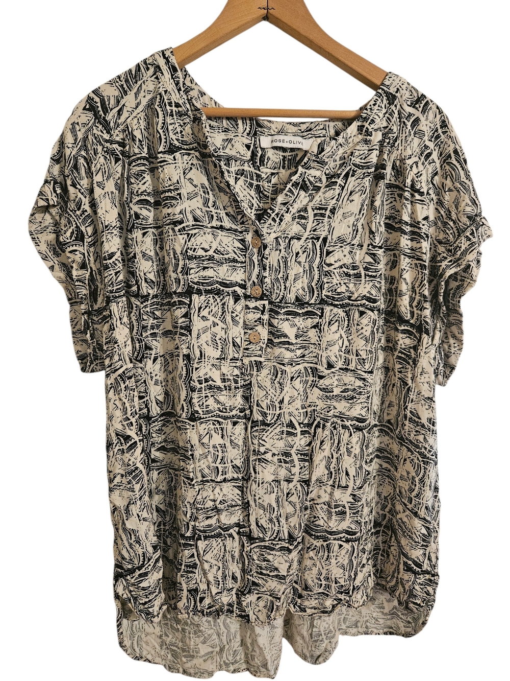 Rose & Olive Lightweight Rayon Abstract Short Sleeve Blouse XXL
